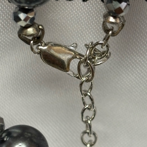 Genuine Mother of Pearl Necklace and Earring Set #4529 - Picture 5 of 7